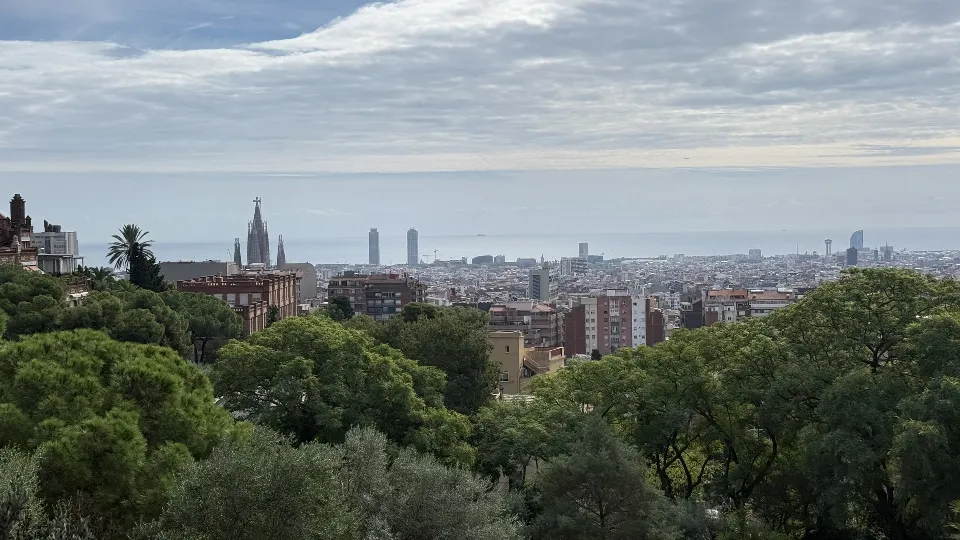 Panoramica di Barcellona con la Sagrada Família sullo sfondo